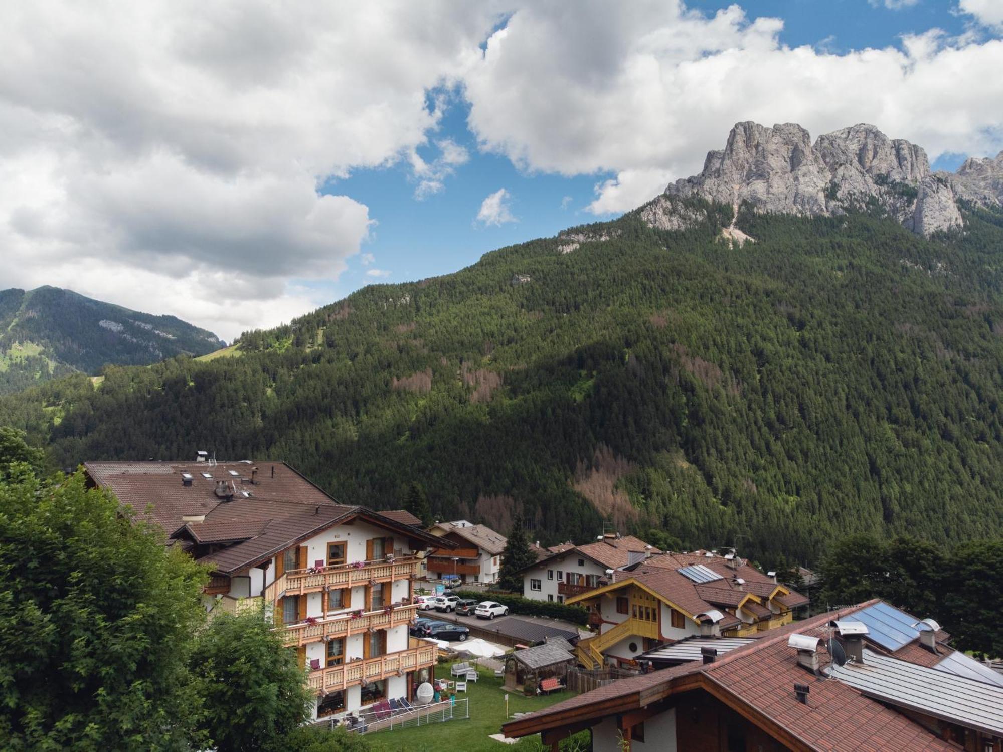 Berg Hotel Latemar Spitze Vigo di Fassa Exteriör bild