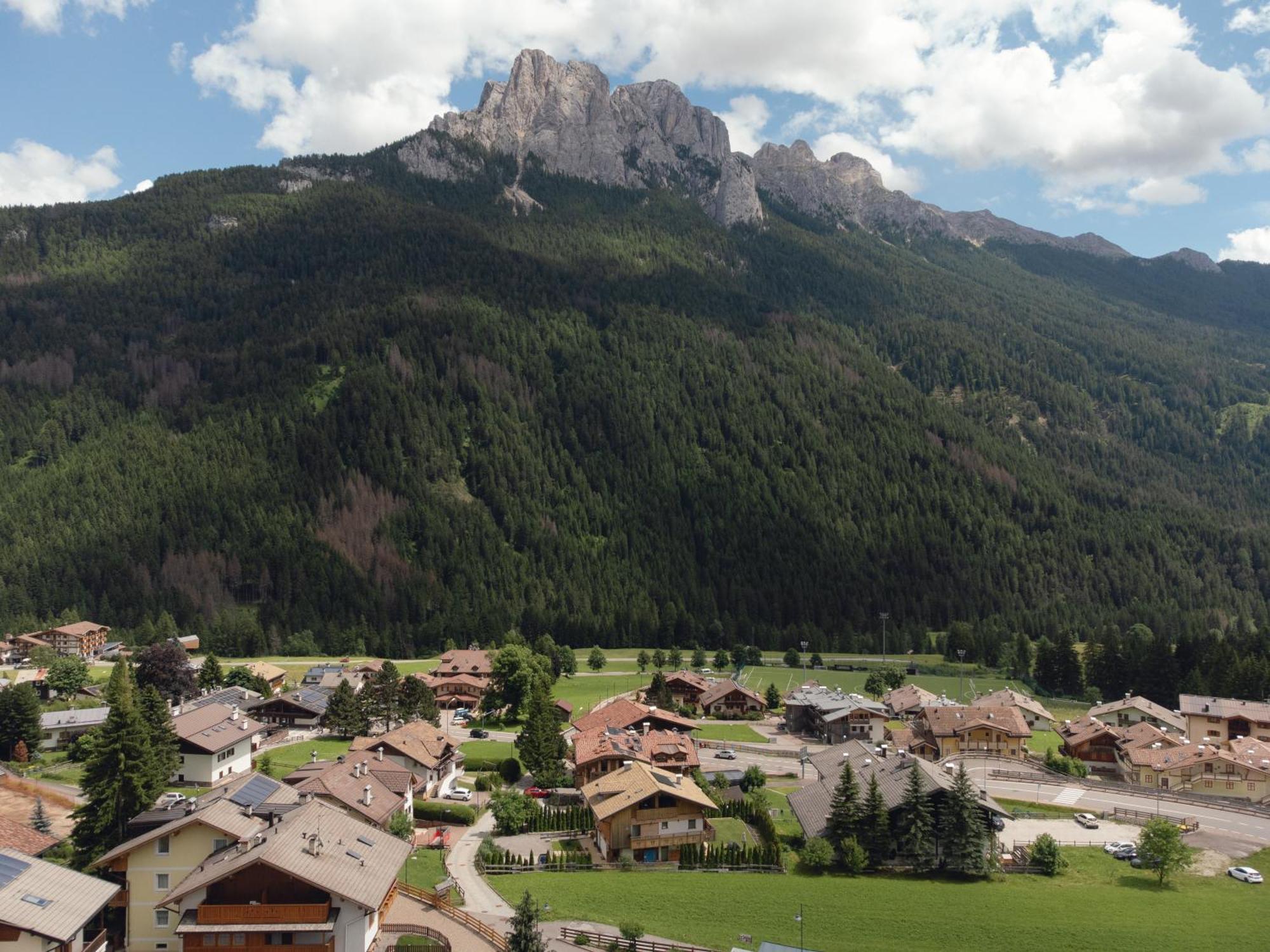Berg Hotel Latemar Spitze Vigo di Fassa Exteriör bild