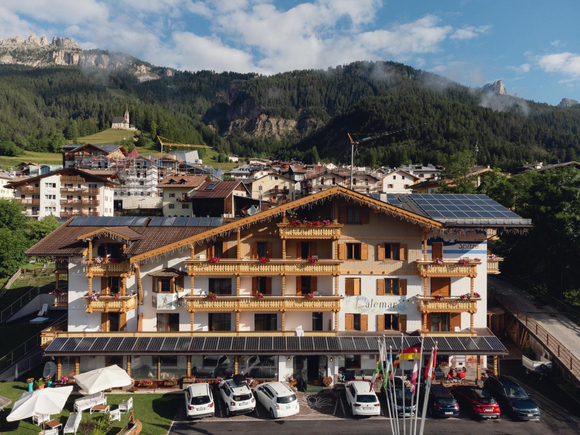 Berg Hotel Latemar Spitze Vigo di Fassa Exteriör bild