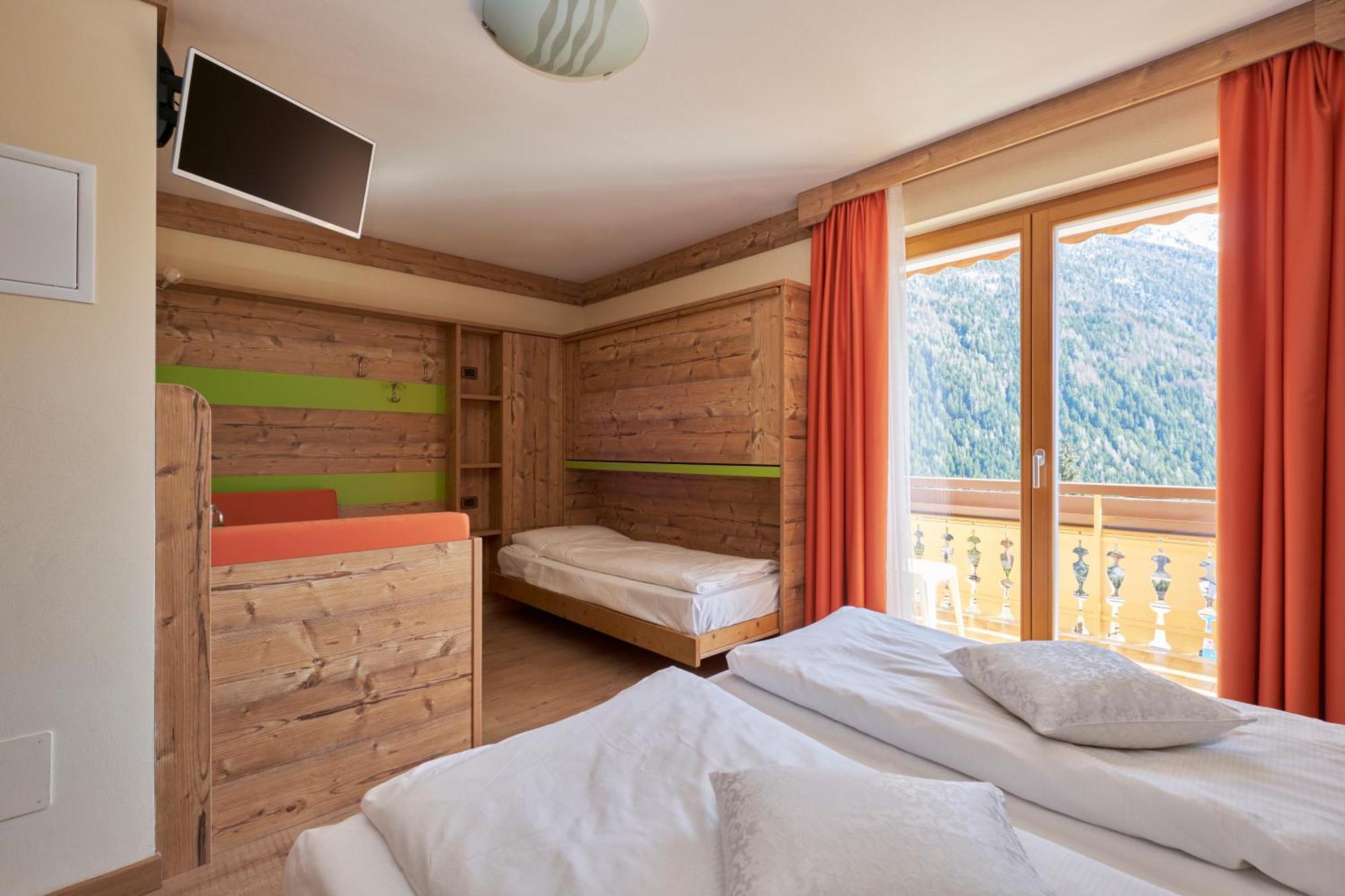 Berg Hotel Latemar Spitze Vigo di Fassa Exteriör bild