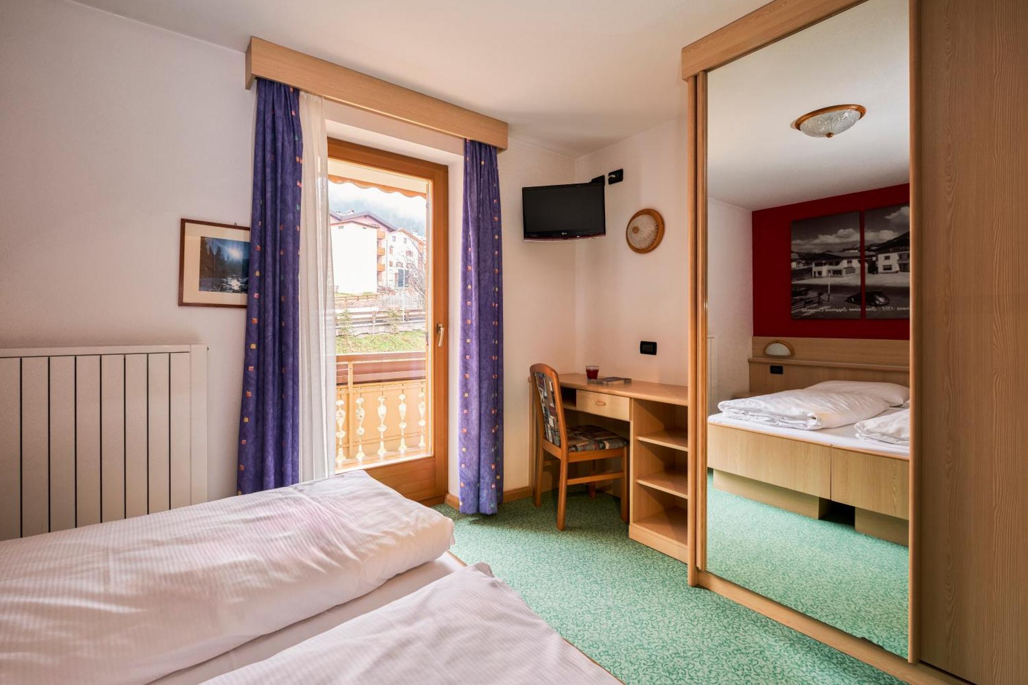 Berg Hotel Latemar Spitze Vigo di Fassa Exteriör bild