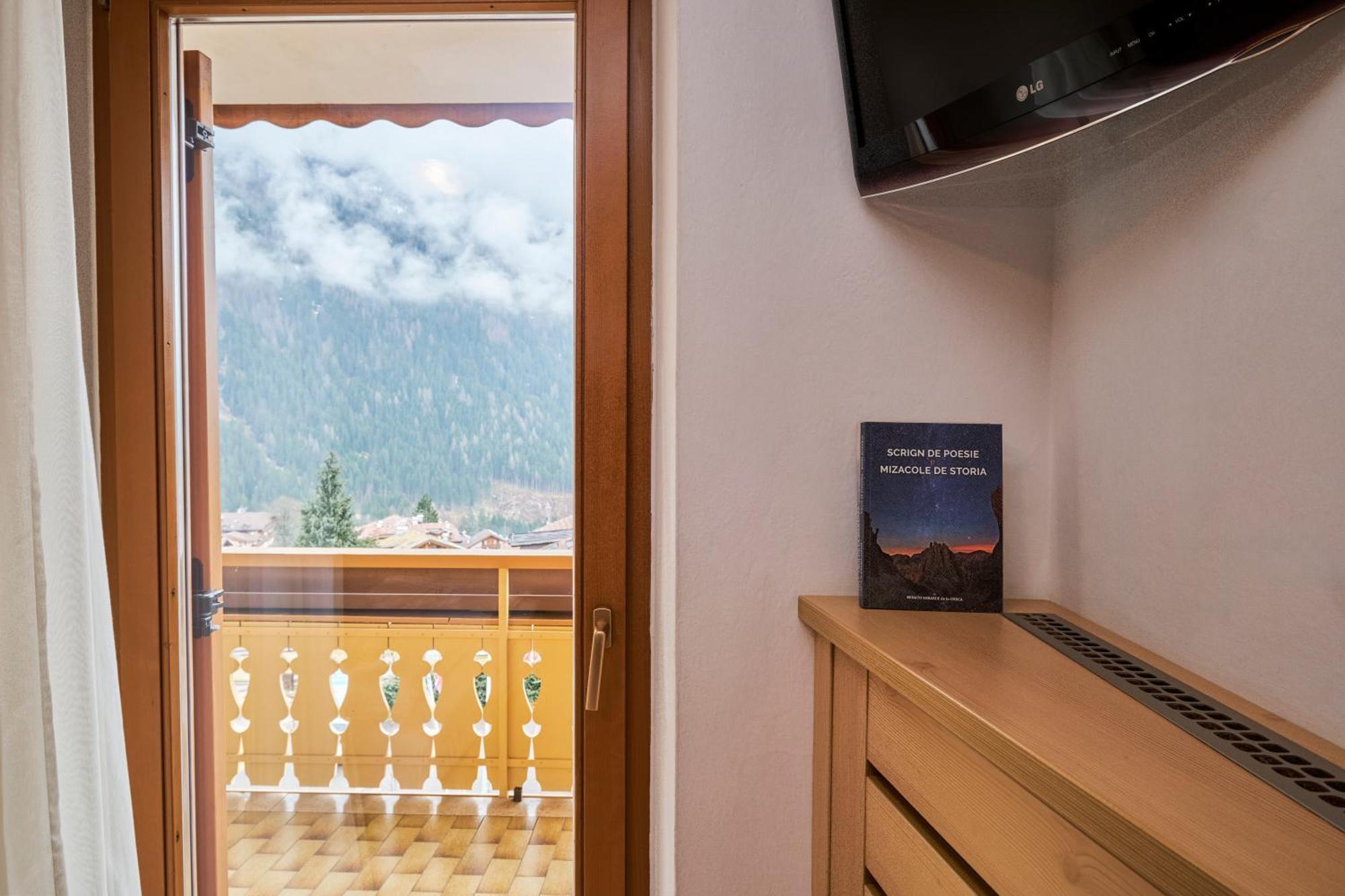 Berg Hotel Latemar Spitze Vigo di Fassa Exteriör bild
