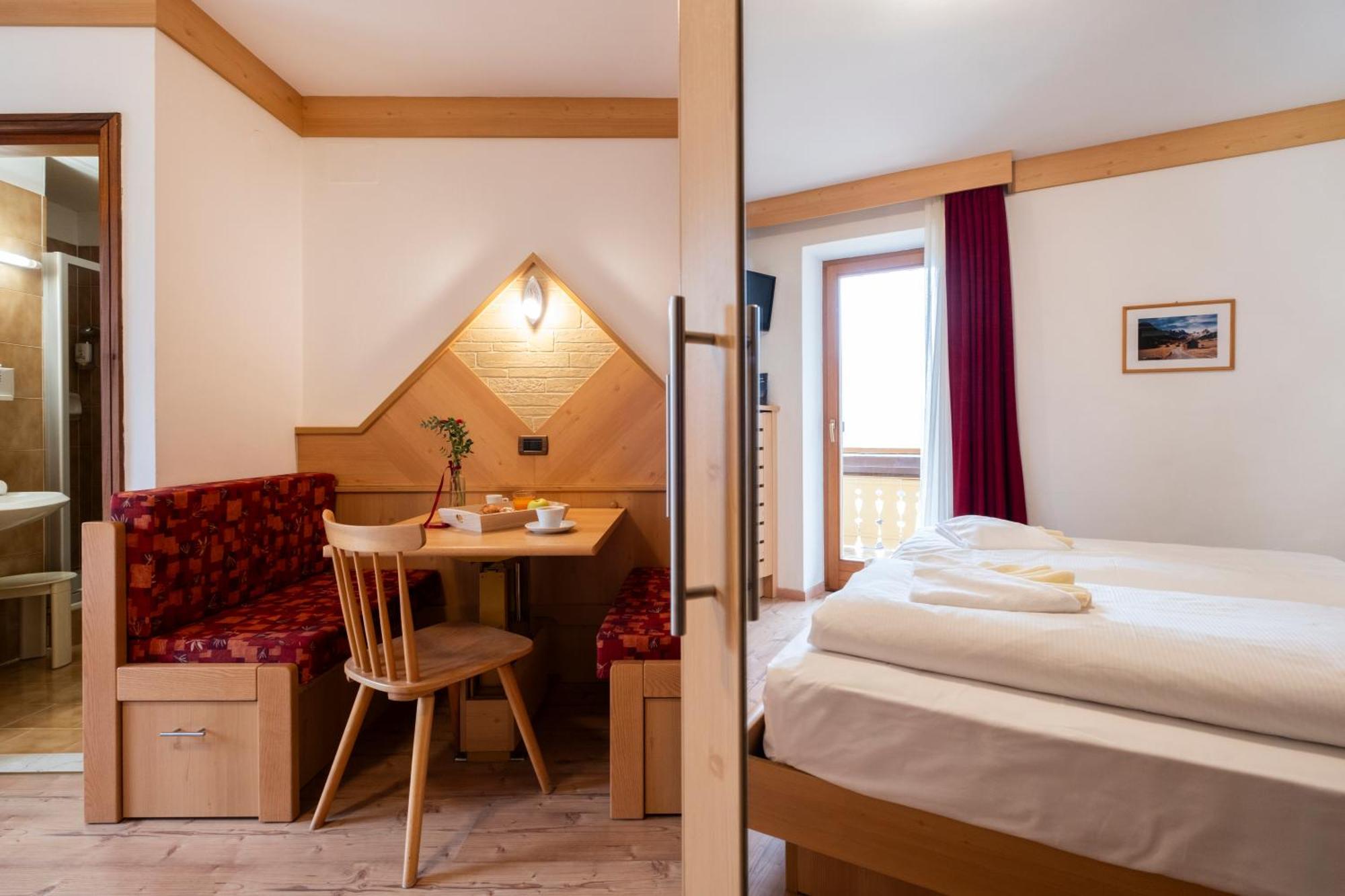 Berg Hotel Latemar Spitze Vigo di Fassa Exteriör bild