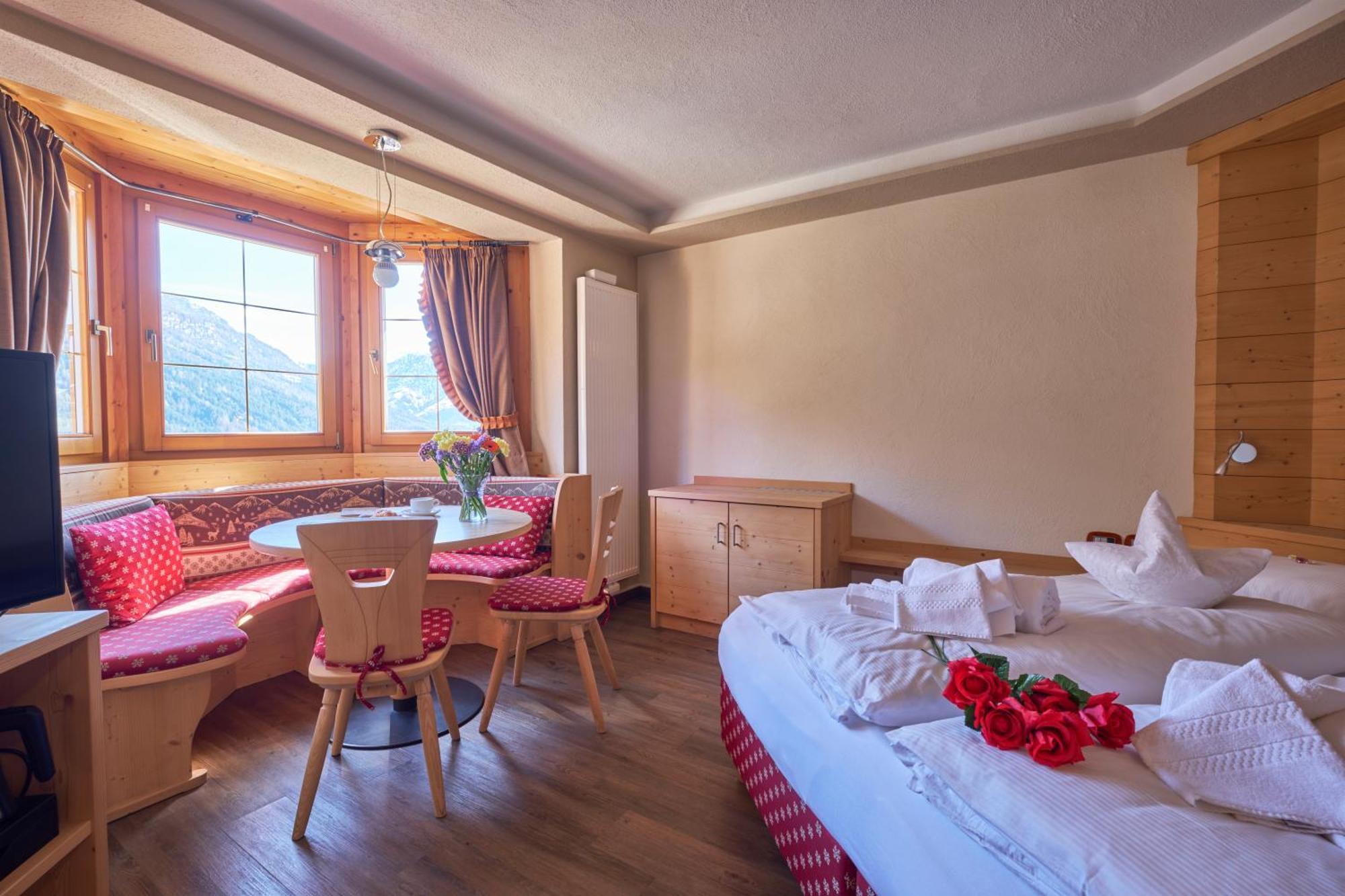 Berg Hotel Latemar Spitze Vigo di Fassa Exteriör bild