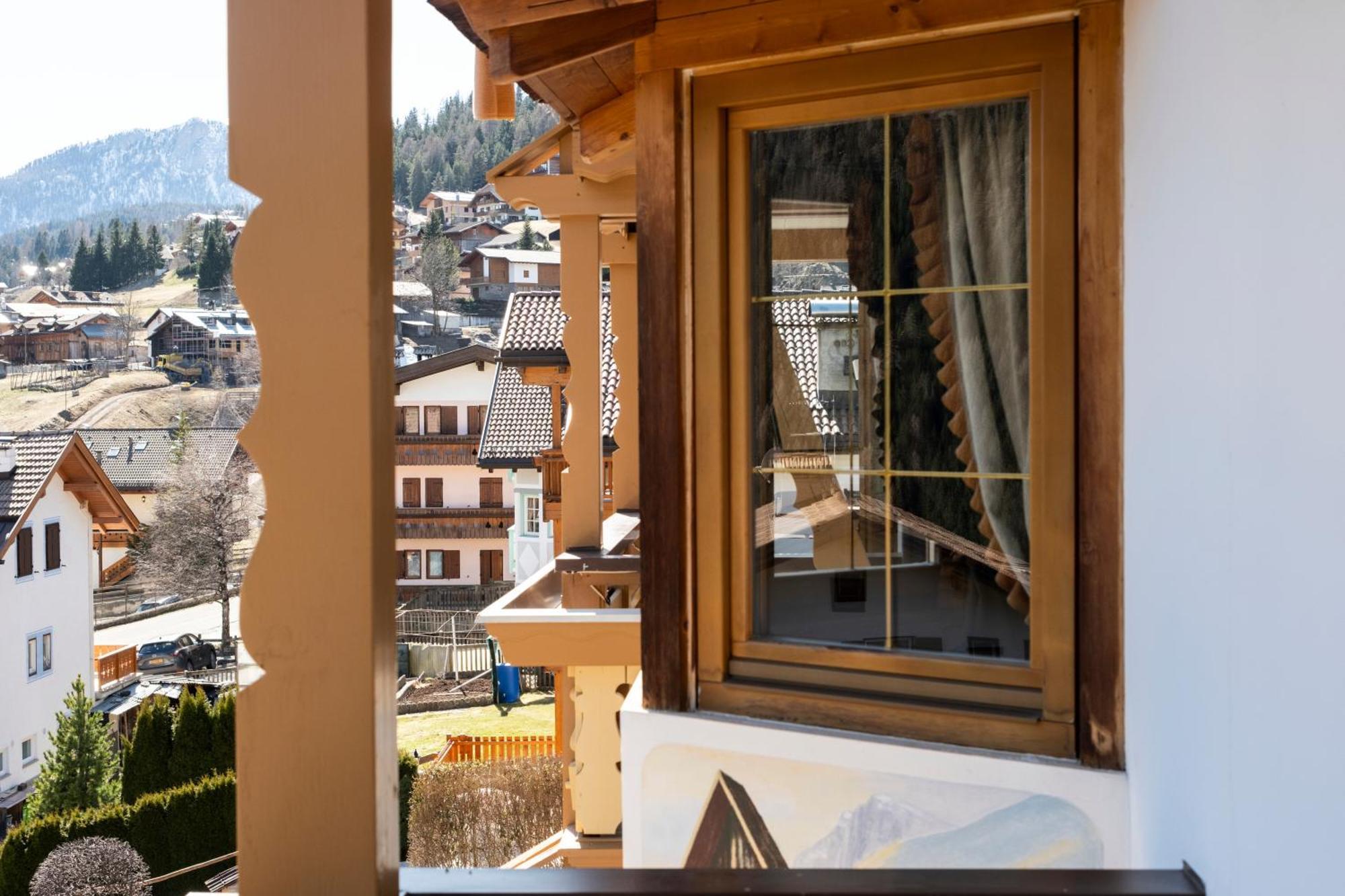Berg Hotel Latemar Spitze Vigo di Fassa Exteriör bild
