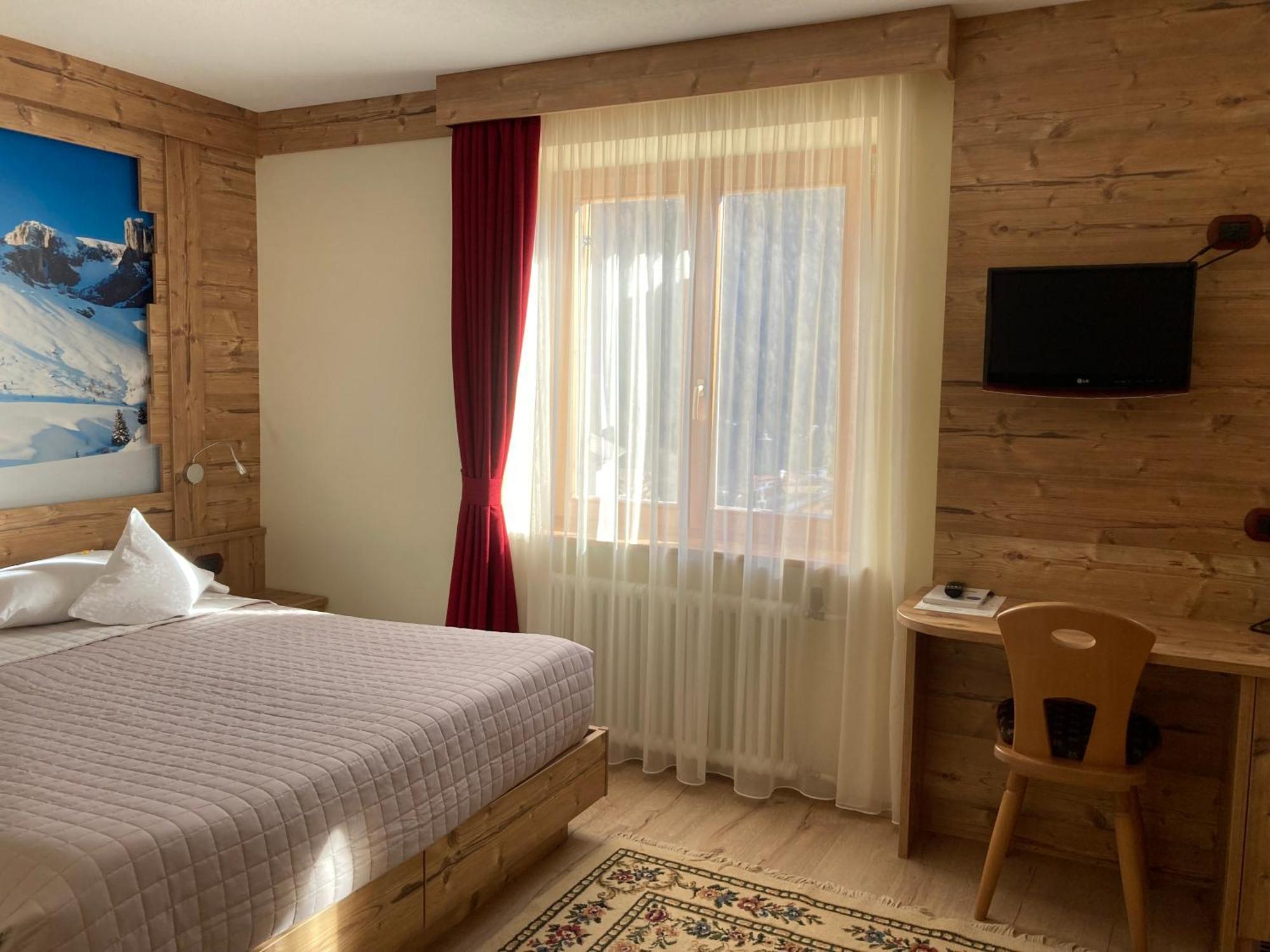 Berg Hotel Latemar Spitze Vigo di Fassa Exteriör bild
